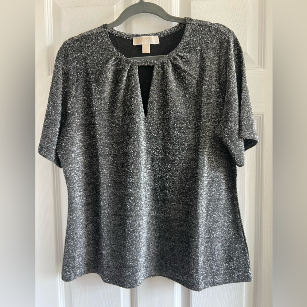 Michael Kors classy platinum top, large